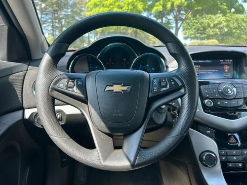 Used 2016 Chevrolet Cruze LT w/ RS Package FWD image 31