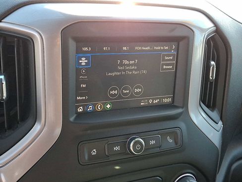 Used 2022 Chevrolet Silverado 1500 Custom image 16