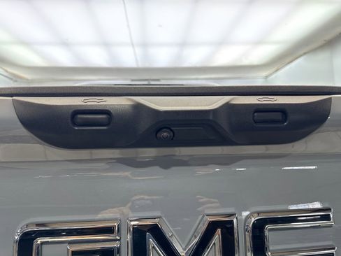 Used 2024 GMC Sierra EV Denali AWD/4WD image 21