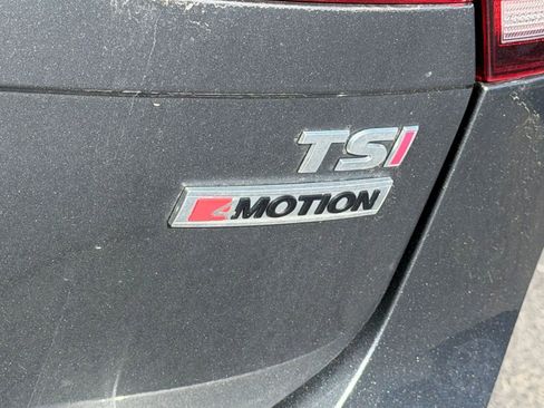 Used 2018 Volkswagen Tiguan S image 10