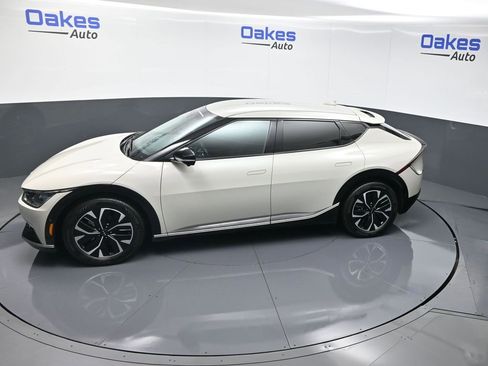 Certified 2022 Kia EV6 Wind w/ Wind Technology Package image 50