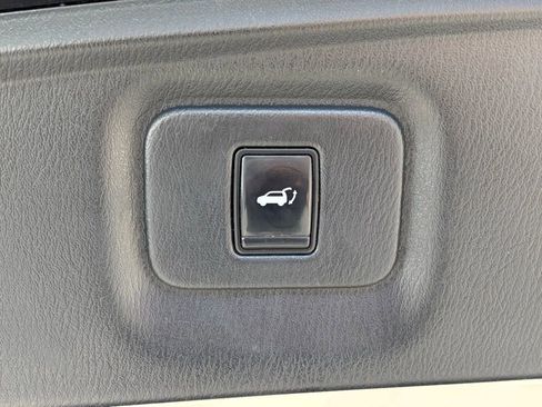 Used 2017 INFINITI QX60 FWD w/ Deluxe Technology Package image 31