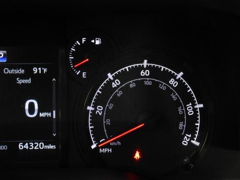 Used 2021 Toyota 4Runner SR5 AWD/4WD image 83