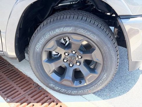 New 2026 RAM 1500 4x4 Crew Cab image 11