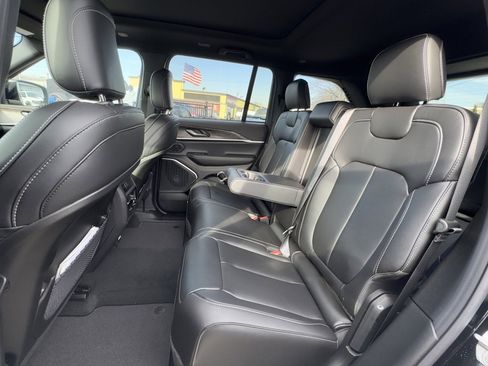 New 2026 Jeep Grand Cherokee Limited w/ Limited Altitude Package image 15