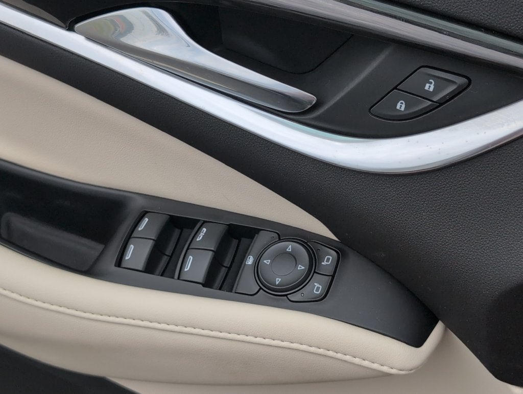 Used 2023 Buick Enclave Essence w/ LPO, Floor Liner Package FWD image 18