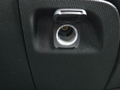 Used 2018 Chevrolet Silverado 1500 LT image 18