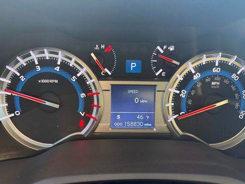 Used 2014 Toyota 4Runner Limited image 12