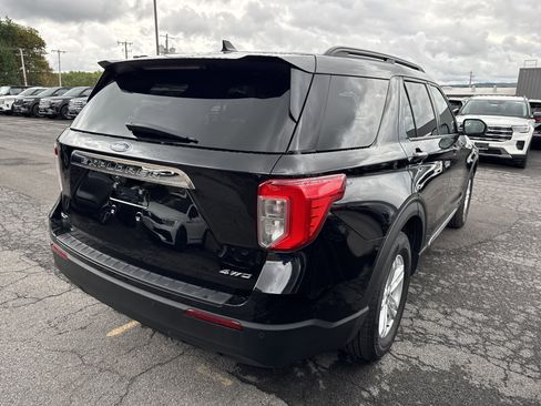 Used 2022 Ford Explorer XLT image 7