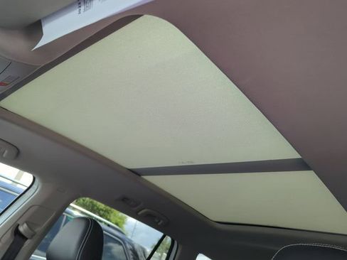 Certified 2023 Volkswagen Atlas SE image 22