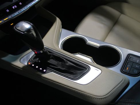 Used 2021 Cadillac CT4 Premium Luxury image 15