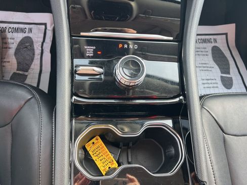 Used 2022 Jeep Grand Cherokee Limited image 22