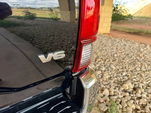 Used 2022 Toyota Tacoma SR5 RWD image 21