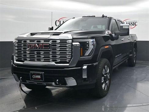 Used 2024 GMC Sierra 2500 Denali w/ Denali Reserve Package image 3