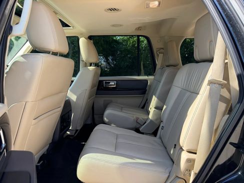 Used 2015 Lincoln Navigator 2WD w/ Equipment Group 101A Reserve image 12
