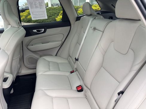 Certified 2023 Volvo XC60 B5 Plus w/ Climate Package AWD/4WD image 33