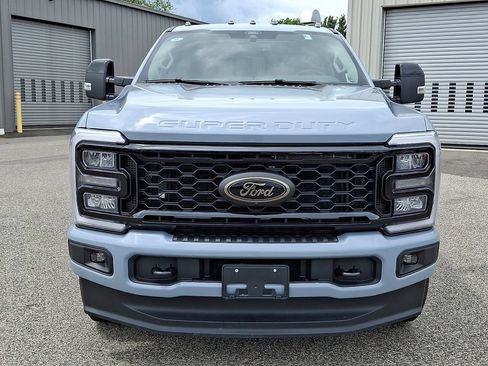 Used 2025 Ford F250 Lariat w/ Black Appearance Package AWD/4WD image 2