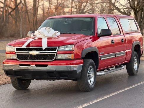 Used 2006 Chevrolet Silverado 1500 LT image 1