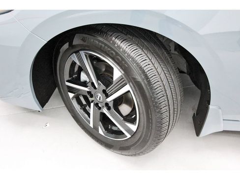Used 2025 Nissan Sentra SV FWD image 27