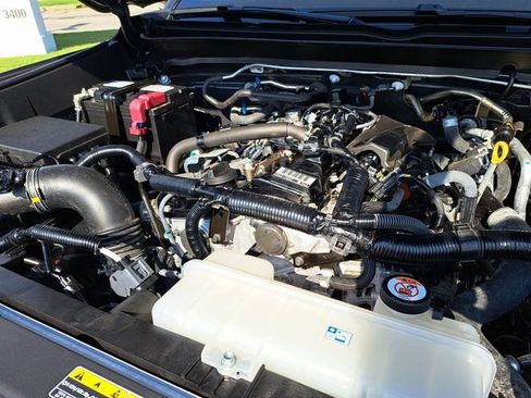 Used 2025 Toyota Tacoma SR5 AWD/4WD image 31