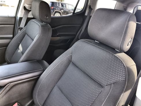 Used 2023 GMC Acadia SLE w/ Driver Convenience Package image 11