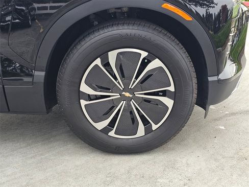 New 2026 Chevrolet Blazer EV LT image 9