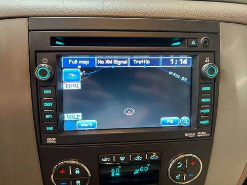 Used 2011 GMC Sierra 2500 SLT w/ Entertainment Package AWD/4WD image 15