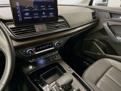 Used 2023 Audi Q5 2.0T Premium Plus w/ Premium Plus Package AWD/4WD image 26