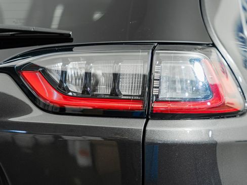 Used 2021 Jeep Cherokee Latitude Lux w/ Sun & Sound Group image 8