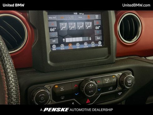 Used 2021 Jeep Wrangler Rubicon AWD/4WD image 10