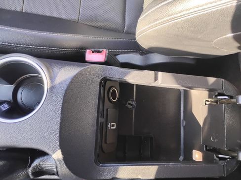 Used 2020 Ford Mustang Premium image 22