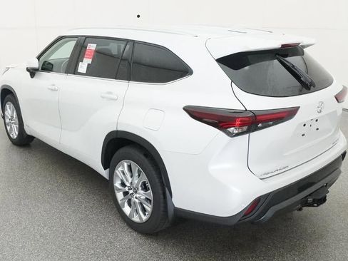 New 2026 Toyota Highlander Limited AWD/4WD image 5