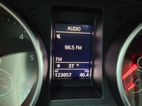 Used 2014 Volkswagen Jetta TDI image 28