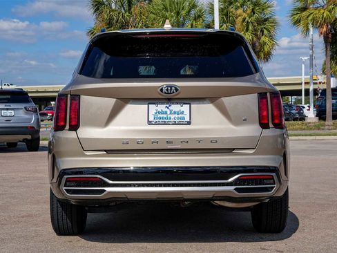 Used 2021 Kia Sorento S w/ Panoramic Sunroof Package image 5