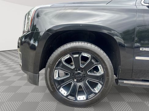 Used 2019 GMC Yukon XL Denali w/ Denali Ultimate Package AWD/4WD image 19