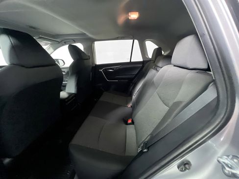 Used 2021 Toyota RAV4 XLE w/ Convenience Package image 29