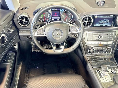 Used 2017 Mercedes-Benz SL 550 image 20