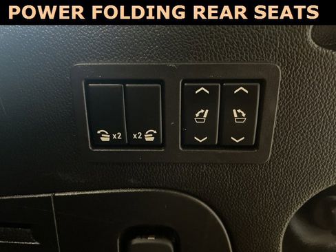 Used 2018 Chevrolet Suburban Premier image 34