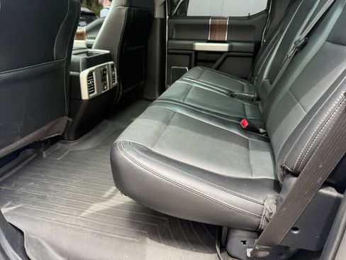 Used 2015 Ford F150 Lariat w/ Equipment Group 502A Luxury AWD/4WD image 5