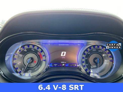 Used 2023 Chrysler 300 C image 15