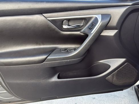 Used 2018 Nissan Altima 2.5 S w/ S Convenience Package image 9