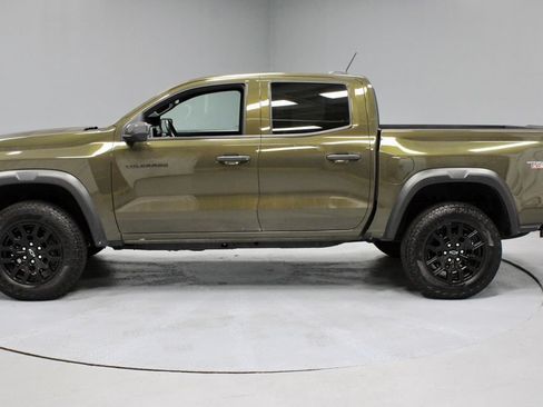 Used 2025 Chevrolet Colorado Trail Boss AWD/4WD image 10