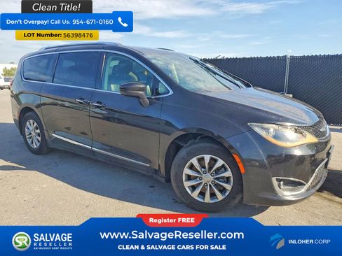 Used 2019 Chrysler Pacifica Touring-L FWD image 5