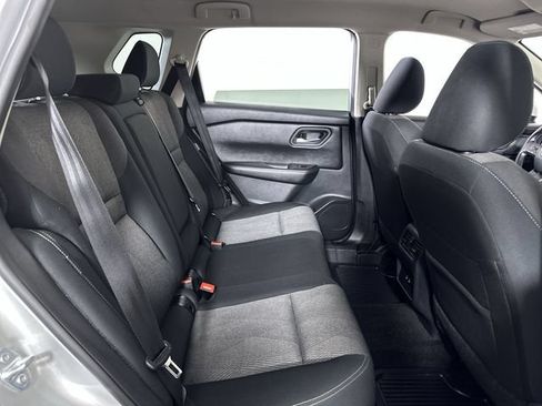 Used 2025 Nissan Rogue SV FWD image 28