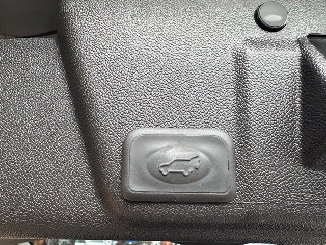 Used 2016 Buick Enclave Premium w/ Experience Buick Package AWD/4WD image 23