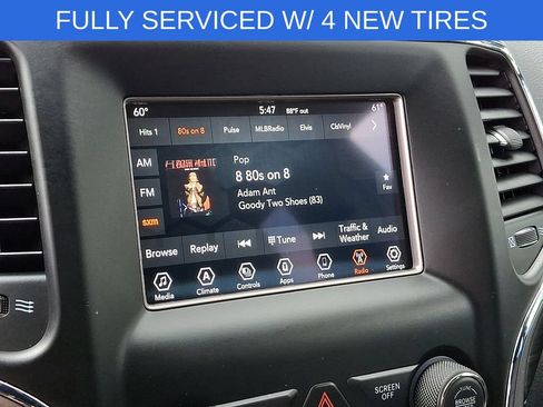 Used 2021 Jeep Grand Cherokee Laredo AWD/4WD image 16