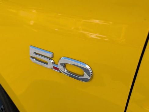 Used 2018 Ford Mustang GT Premium w/ Equipment Group 401A RWD image 8