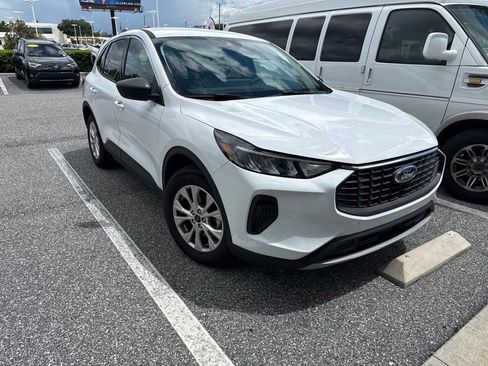Used 2024 Ford Escape Active w/ Tech Pack #1 FWD image 3
