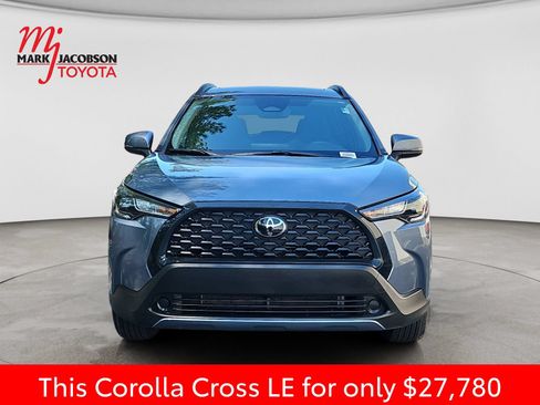 Used 2024 Toyota Corolla Cross LE w/ Moonroof Package AWD/4WD image 3