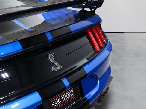 Used 2021 Ford Mustang Shelby GT500 w/ Carbon Fiber Track Pack RWD image 23